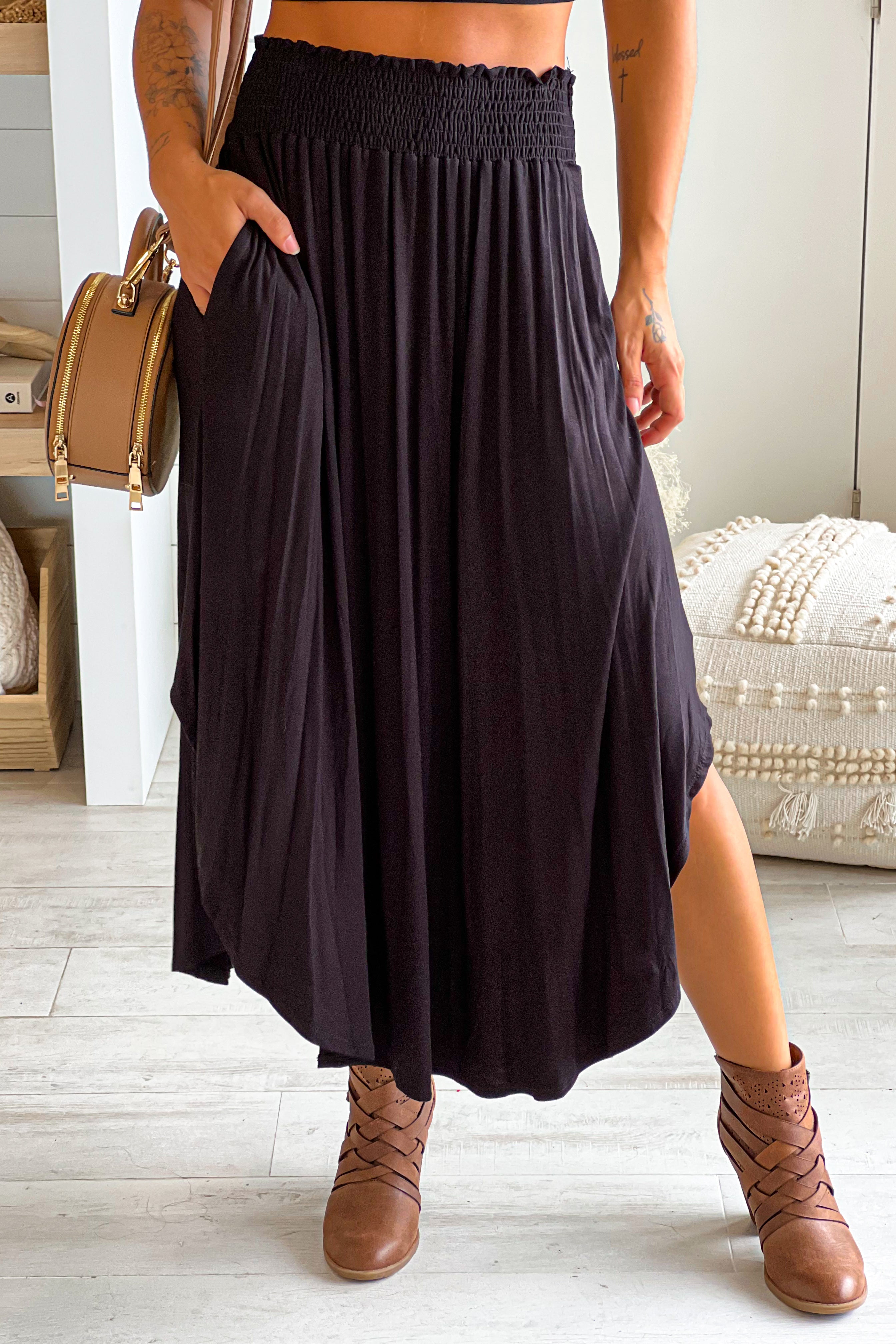 Stylish Black High-Waisted Flowy Skirt with Convenient Pockets for Women