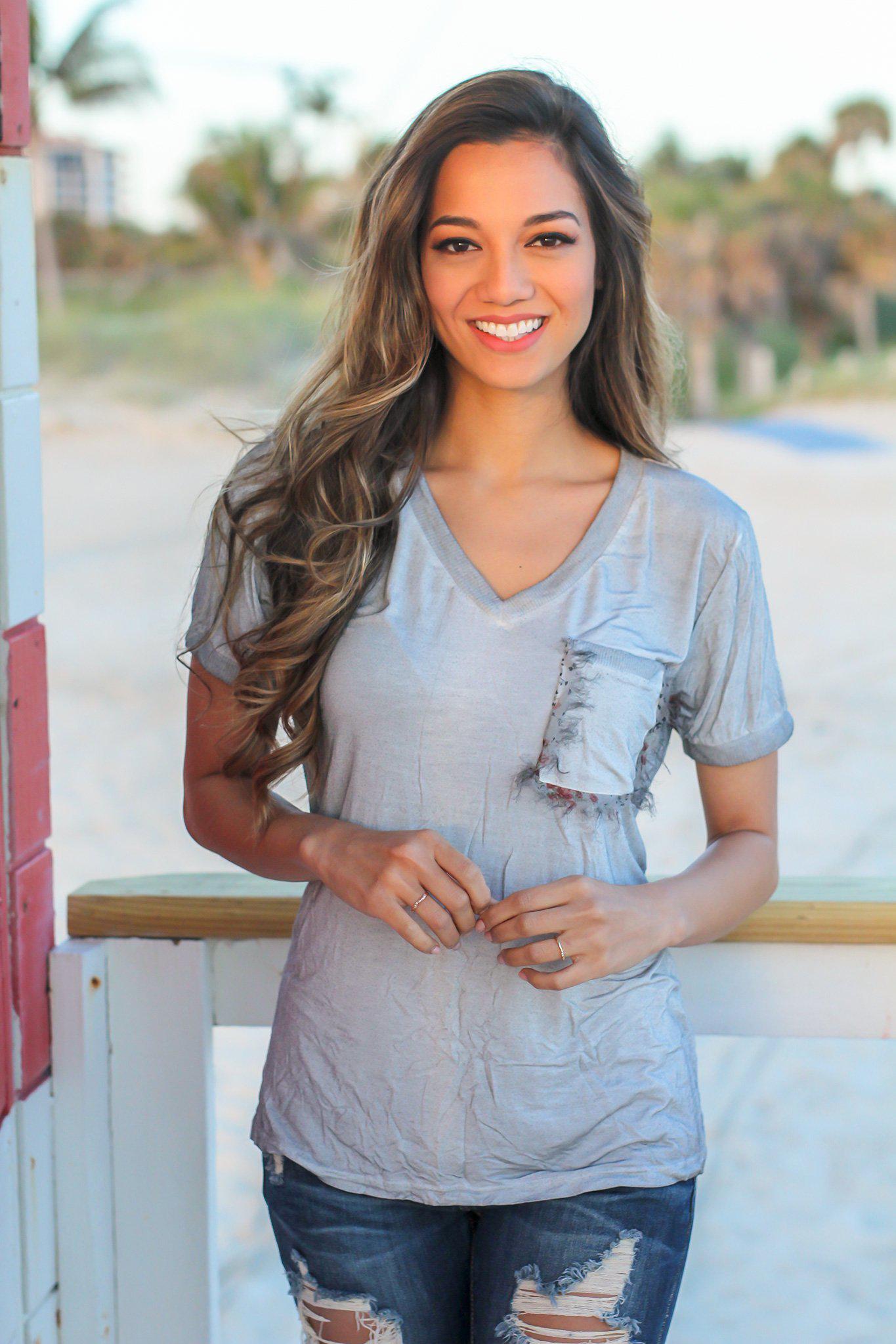 Stylish Heather Gray V-Neck Top with Frayed Floral Pocket