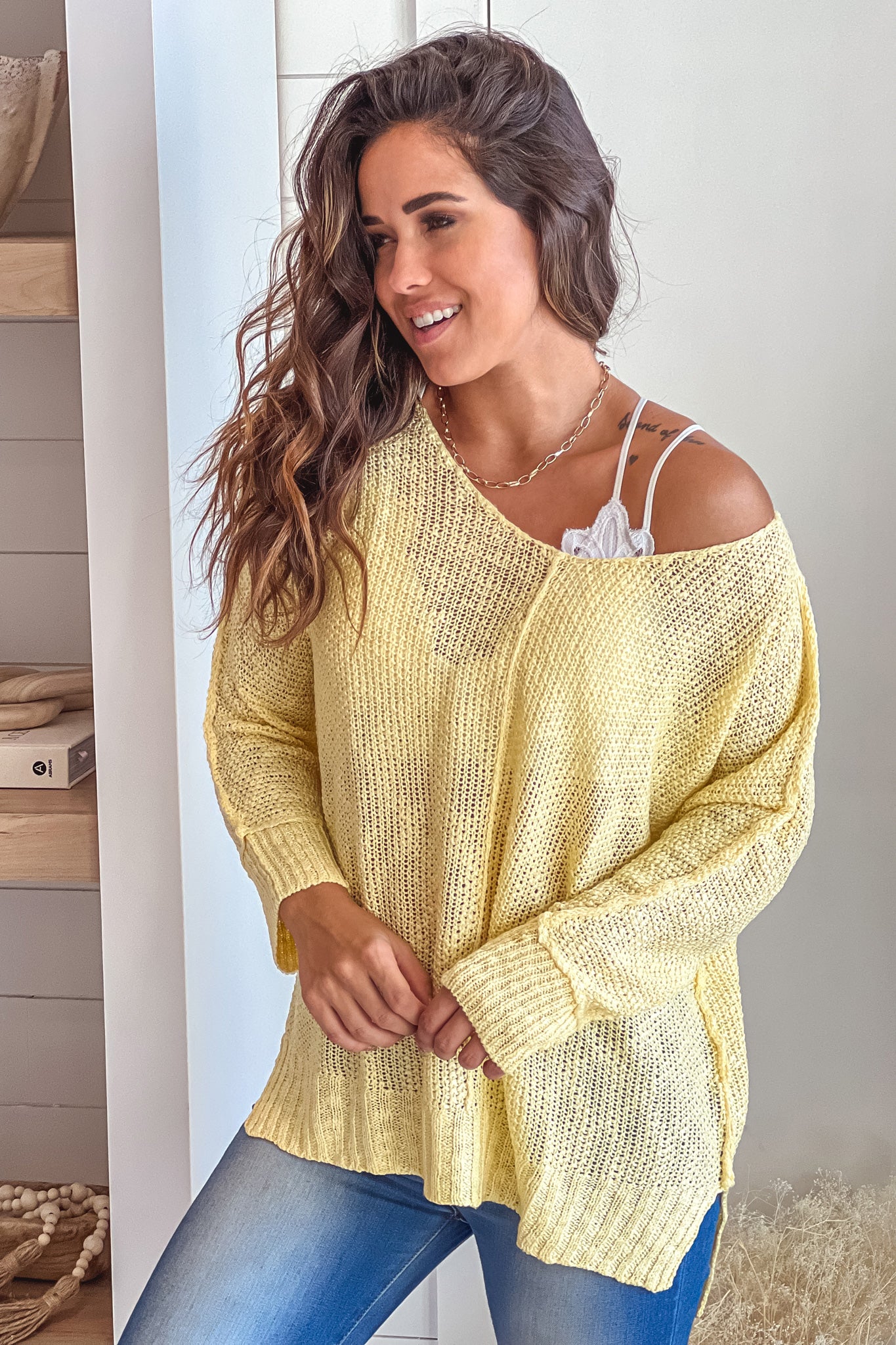 Stylish Women's Mellon V-Neck Long-Sleeved Knit Top for Fashionable Outfits