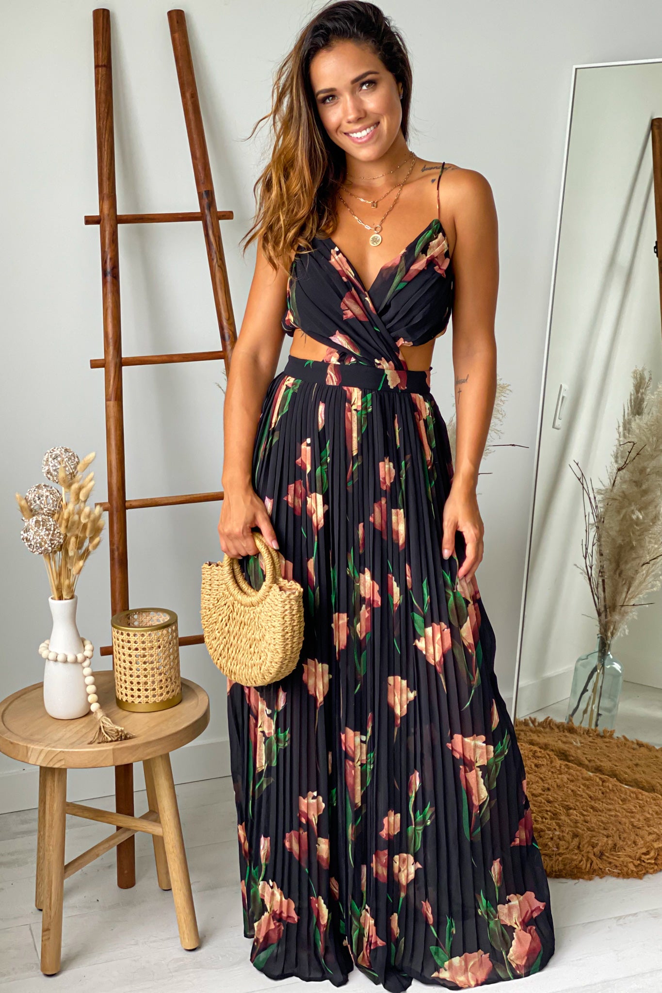 Stylish Women's Black Floral Printed Pleated Maxi Dress for Elegant Occasions