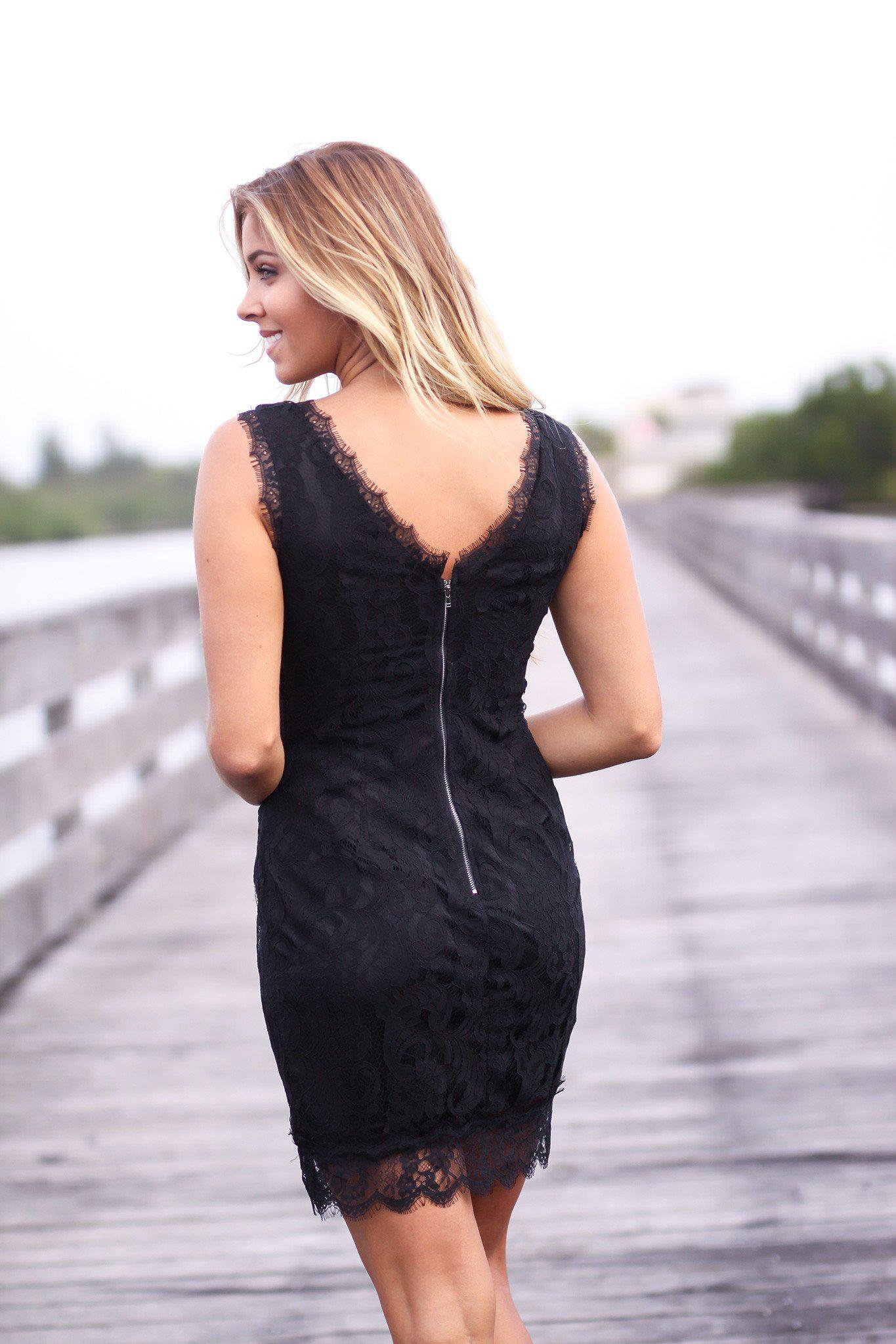 Stunning Black Sleeveless Short Lace Dress for Special Occasions