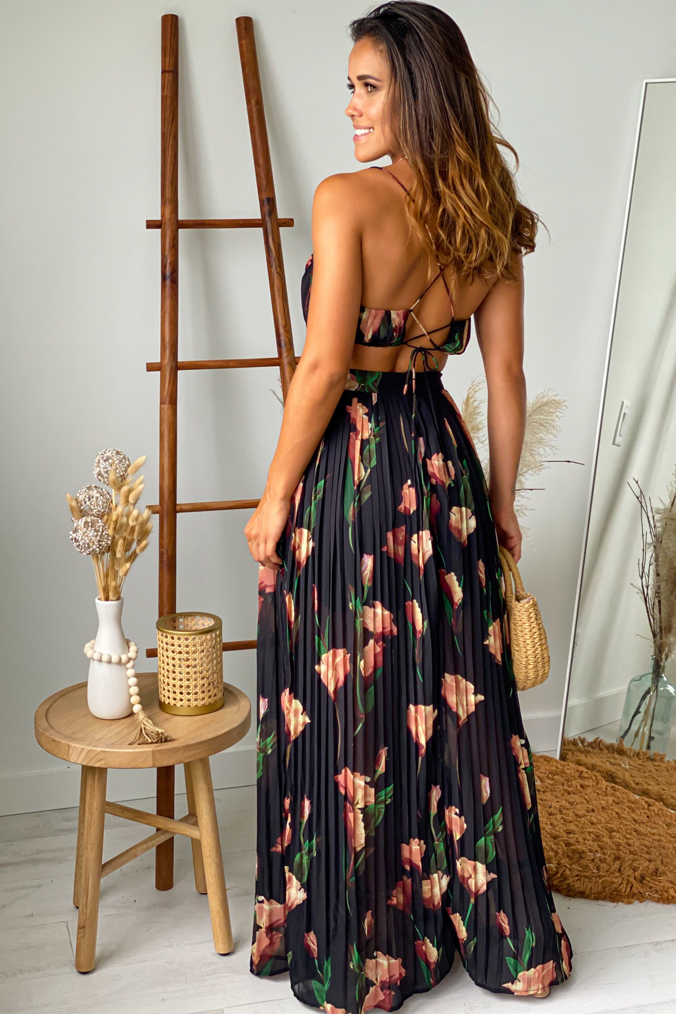 Stylish Women's Black Floral Printed Pleated Maxi Dress for Elegant Occasions
