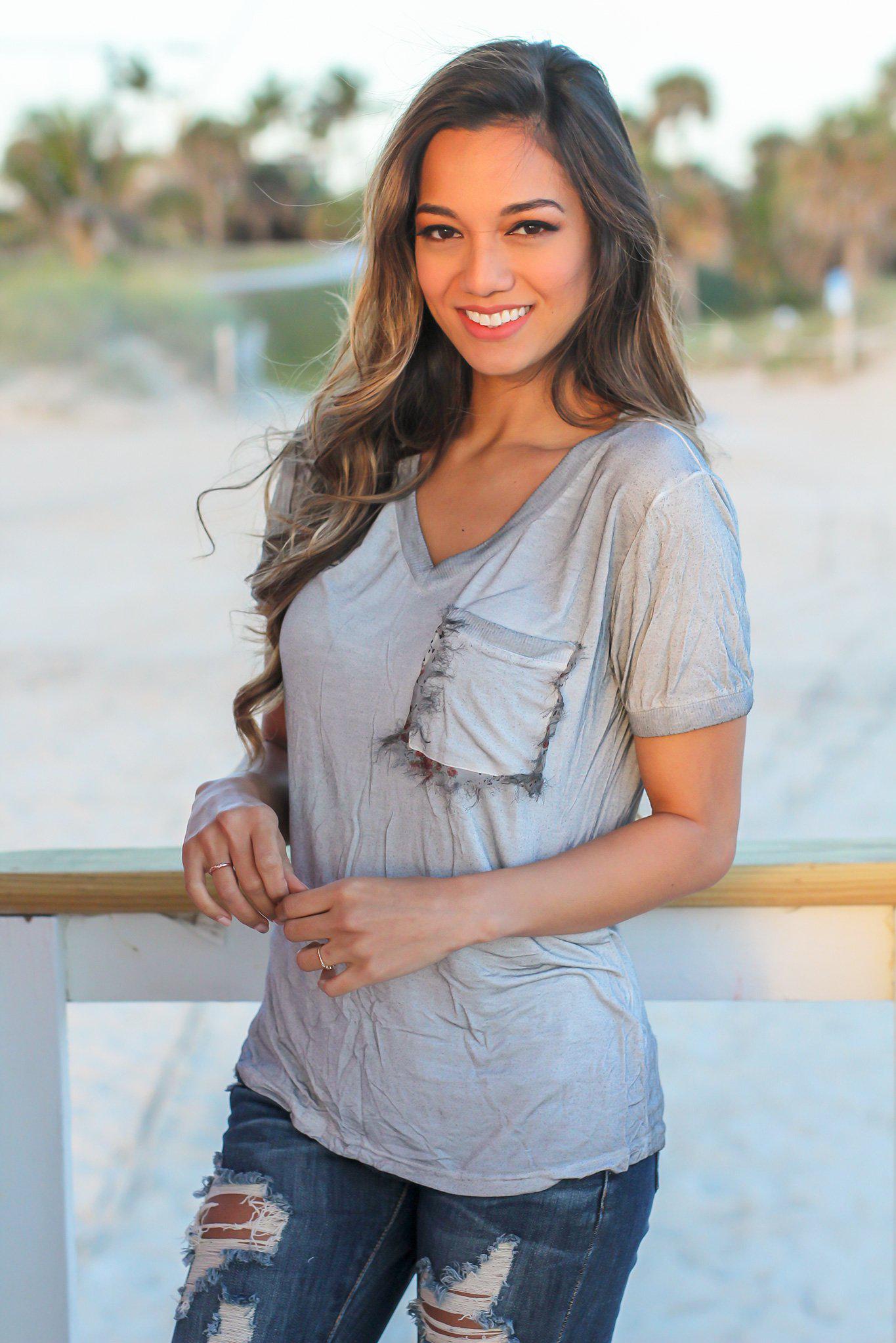Stylish Heather Gray V-Neck Top with Frayed Floral Pocket