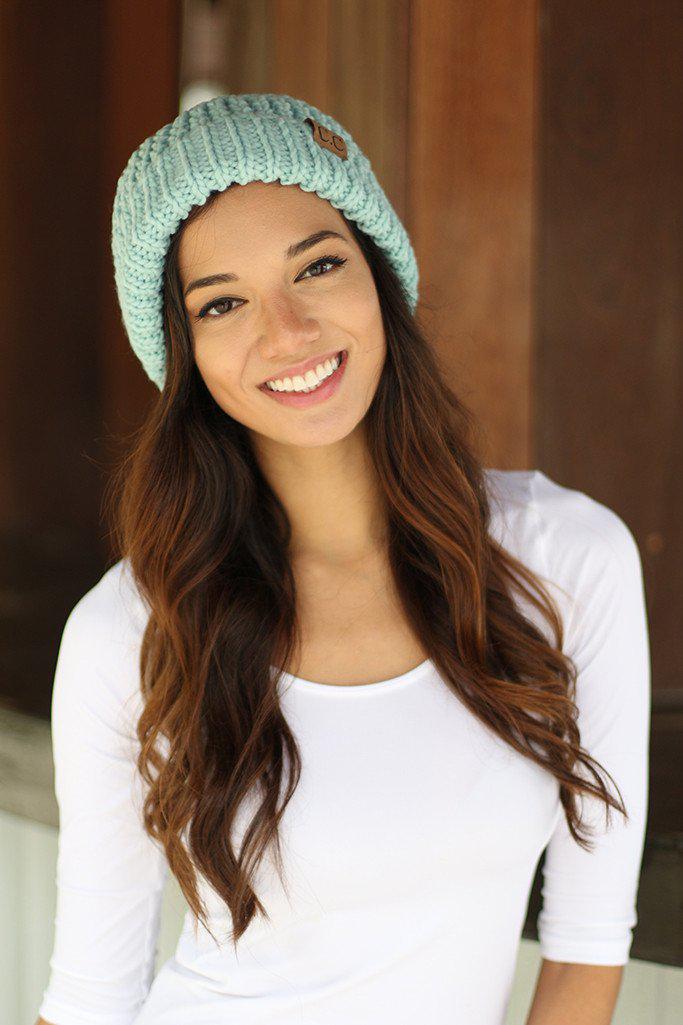 Mint-colored Heavy Stitch Winter Knit Beanie for Fashionable Cold Weather