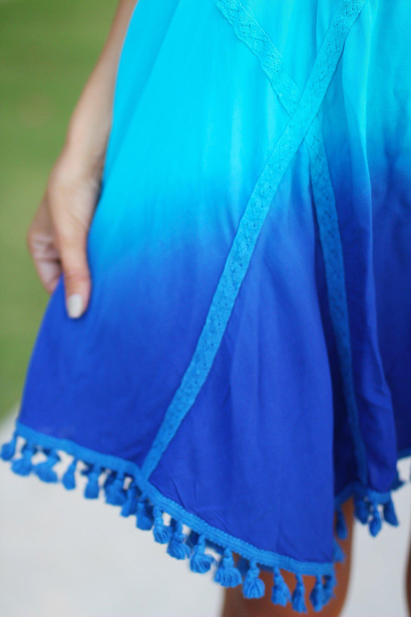 Stylish Short Blue Ombre Dress Adorned with Tassels