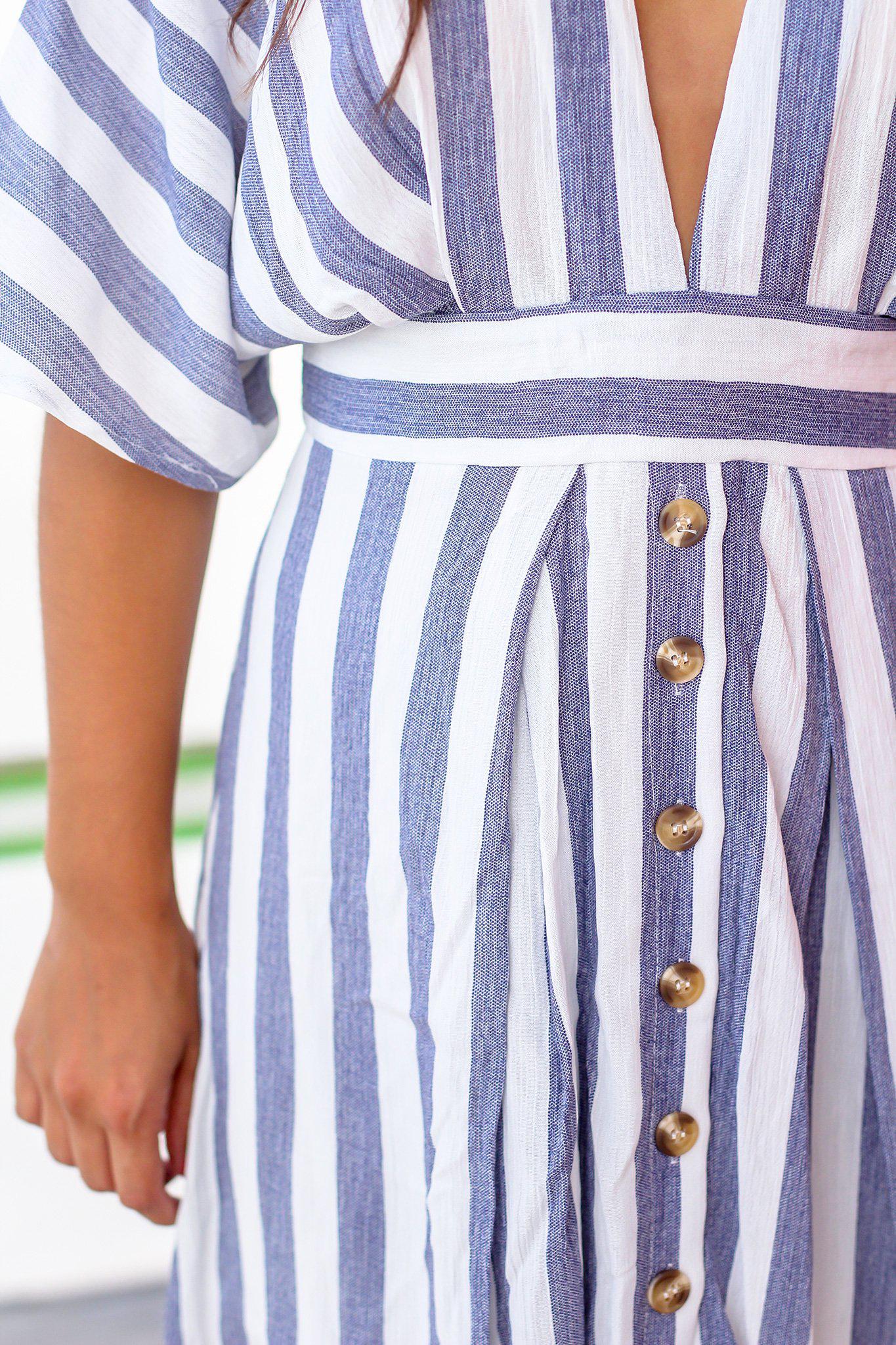 Stylish Women's Blue and White Striped Short Summer Dress with an Open Back Design